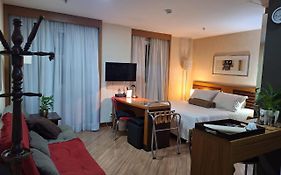 Flat hotel com cozinha no jardins à uma quadra da avenida Paulista